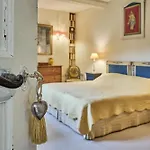 Bed & Breakfast Manoir Du Quesnay 4*