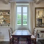 Manoir Du Quesnay Bed & Breakfast