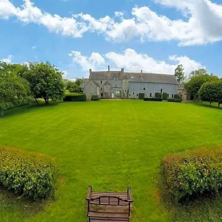B&B Manoir Du Quesnay 4*