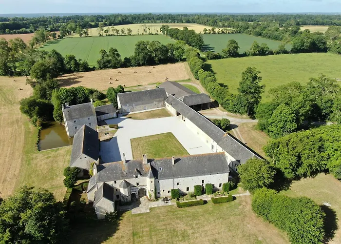 Bed & Breakfast Manoir Du Quesnay 4*