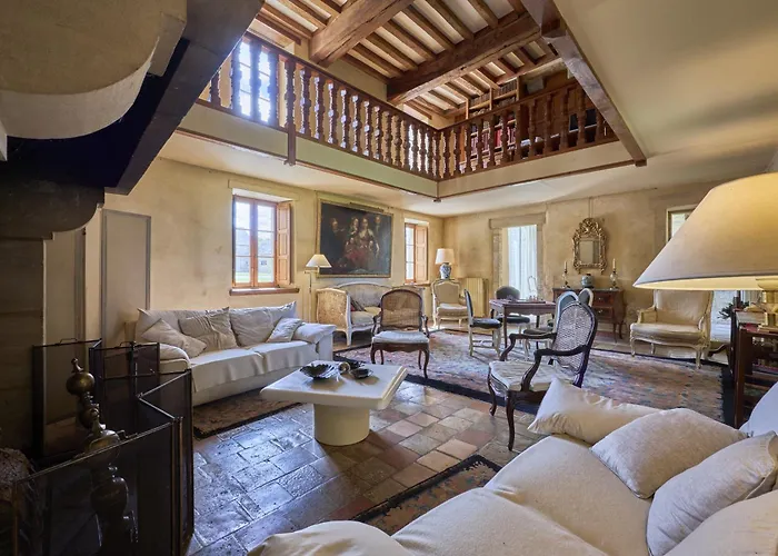 Manoir Du Quesnay Bed & Breakfast